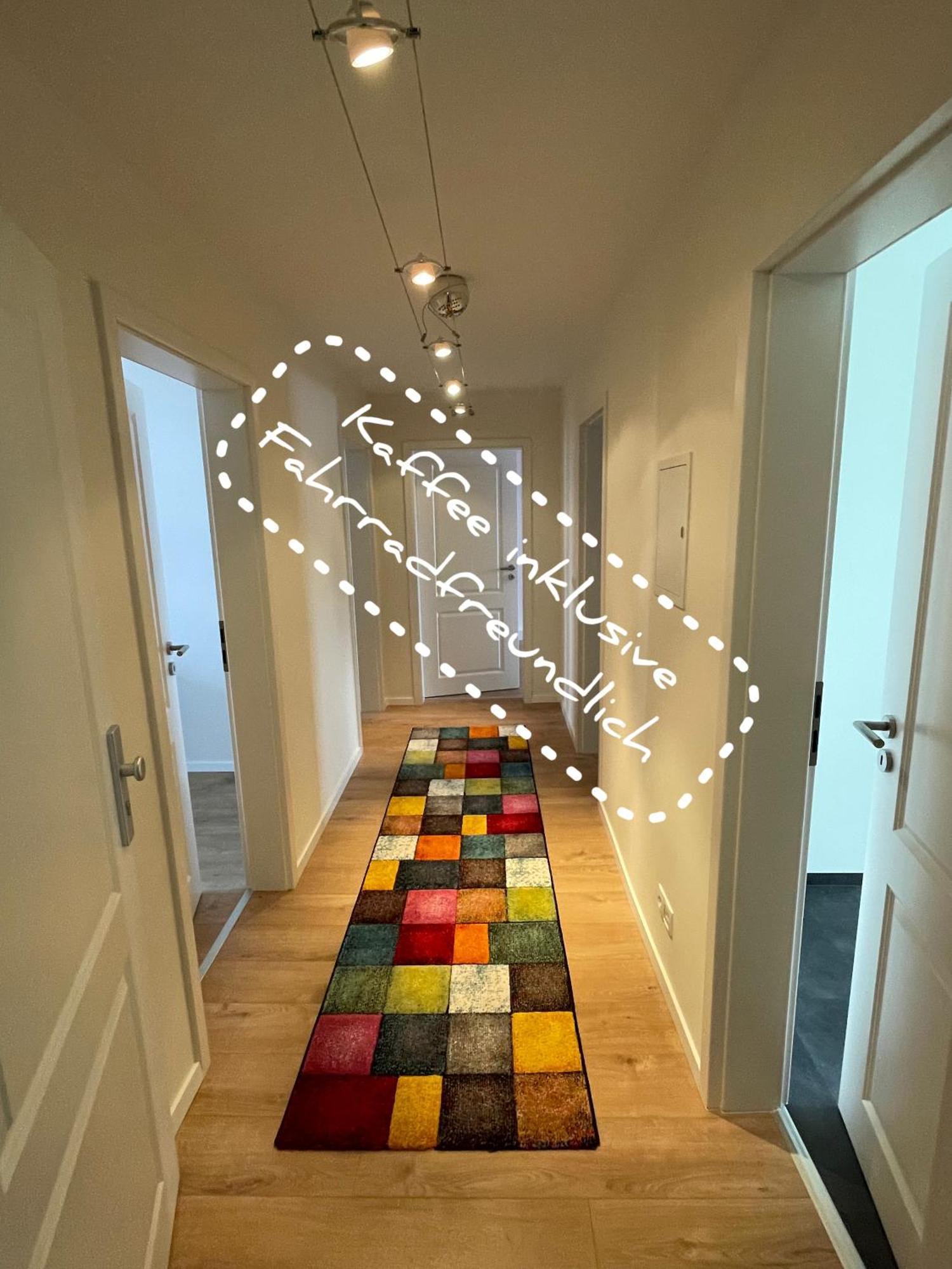 Schoene Neue 4 Zimmer Wohnung Mit Sued-Balkon Bis 8 Personen Naumburg  Exterior foto