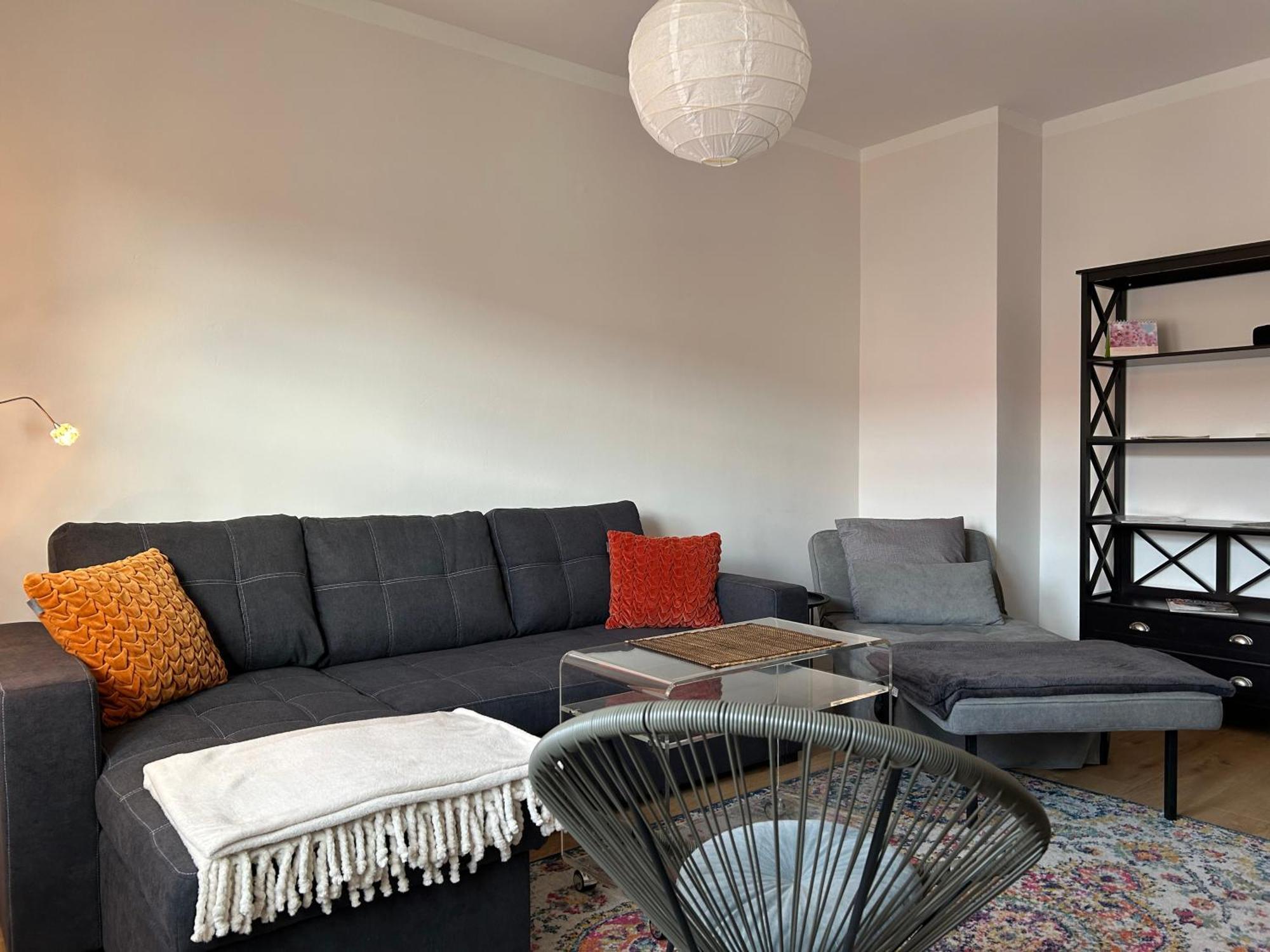 Schoene Neue 4 Zimmer Wohnung Mit Sued-Balkon Bis 8 Personen Naumburg  Exterior foto